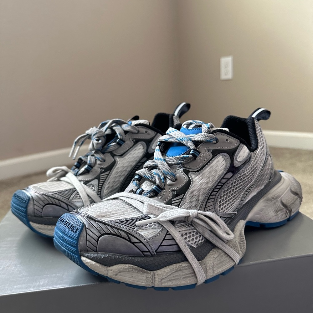 Balenciaga 3XL; size 42